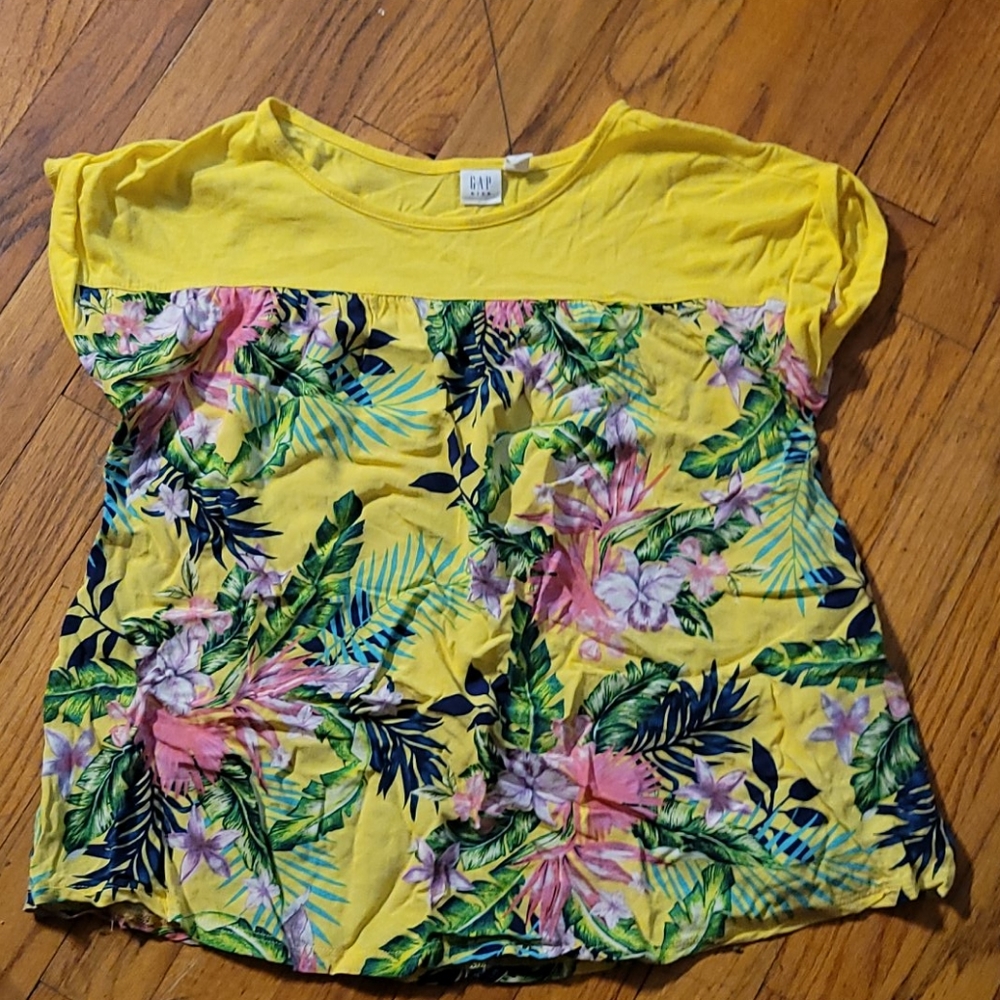 GAP short sleeve blouse size XL